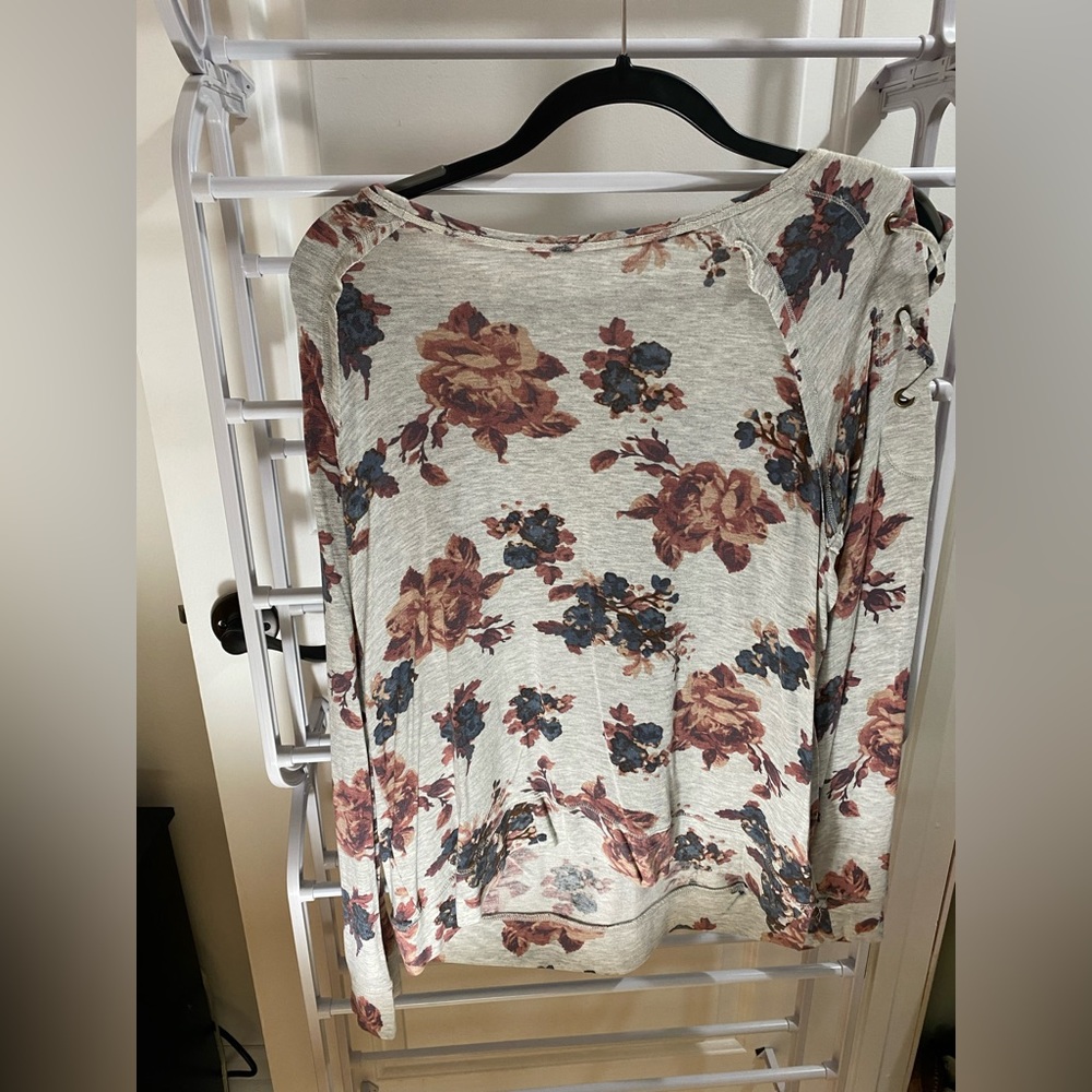 Floral top